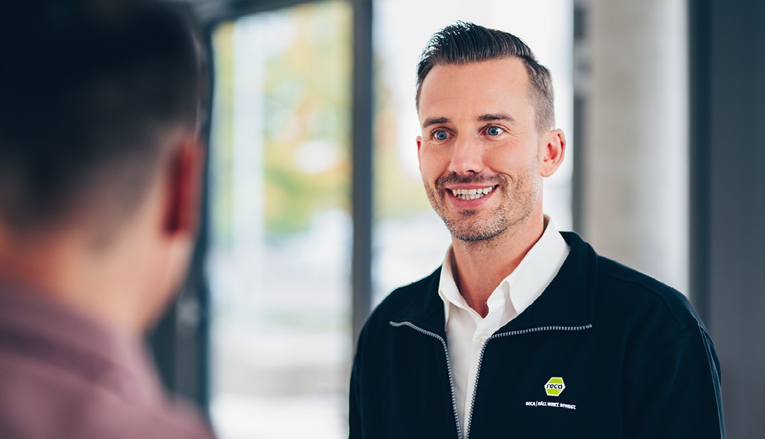 Außendienstmitarbeiter Kundengespräch