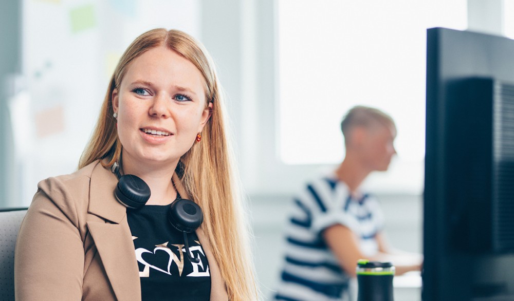 Sales office employee